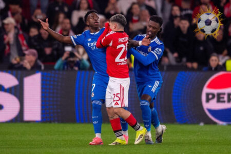 جيانلوكا بريستياني لاعب بنفيكا في تدريبات الفريق قبل مباراة ريال مدريد في دوري أبطال أوروبا