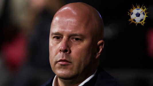 آرني سلوت مدرب ليفربول يتحدث عن أداء الأندية الإنجليزية في دوري أبطال أوروبا