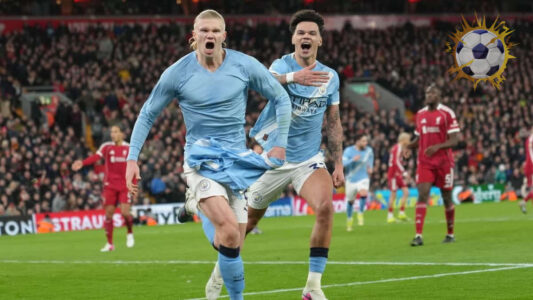 إيرلينج هالاند بقميص مانشستر سيتي في الدوري الإنجليزي