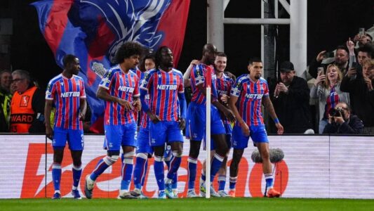 لاعبو شاختار دونيتسك وكريستال بالاس في مواجهة دوري المؤتمر الأوروبي