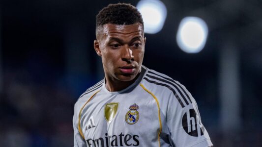 كيليان مبابي يتدرب مع ريال مدريد للتعافي من الإصابة قبل الكلاسيكو