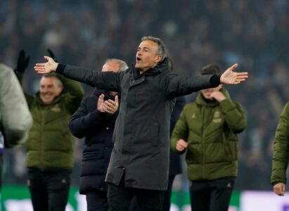 لاعبو باريس سان جيرمان يحتفلون بالتأهل لنهائي دوري أبطال أوروبا أمام بايرن ميونخ