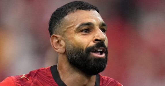 محمد صلاح بقميص ليفربول قبل انتقاله المحتمل إلى طرابزون سبور التركي